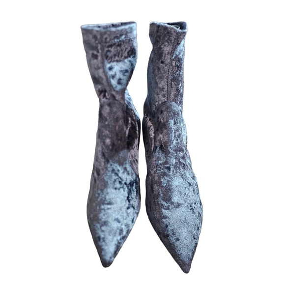 DEIMILLE Velour Sock Like Ankle Boots Size 38/8 US NWOB - Picture 2 of 9